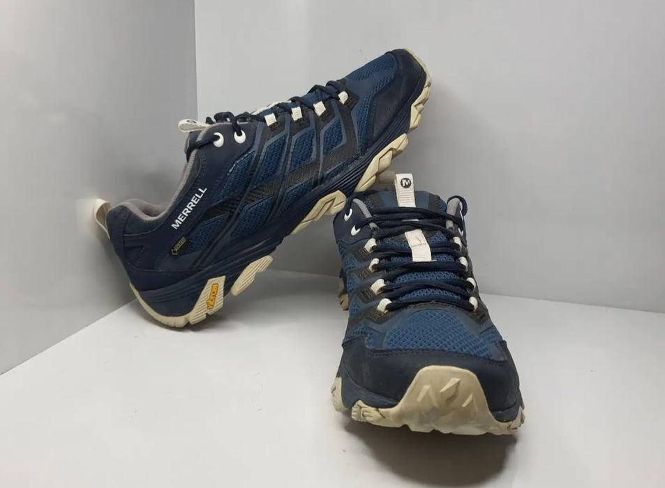 Обувки Merrell Gore Tex 

Носени в добро състояние 

Размер 46 стелка