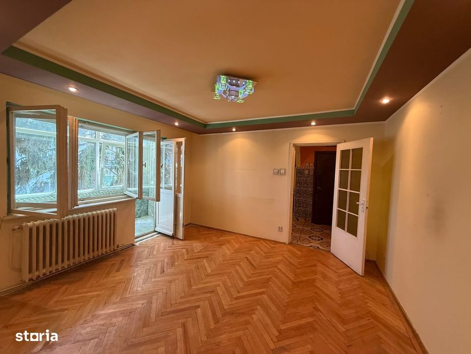 Apartament 2 camere,etaj 2, zona Piata Centrala