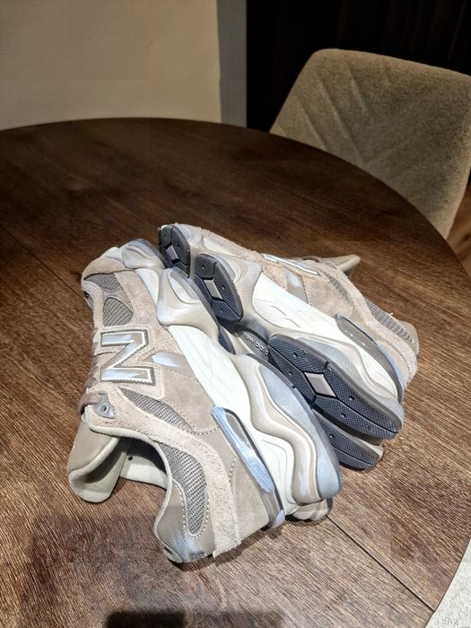 Adidasi new balance 9060 gri