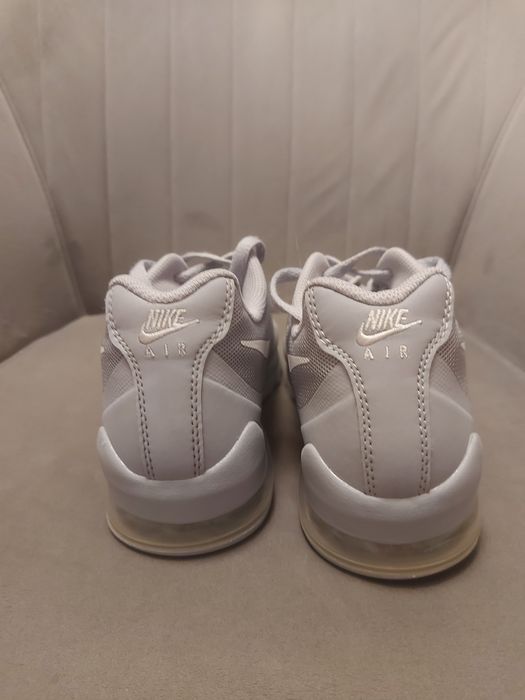 Nike Air Max Invigor
