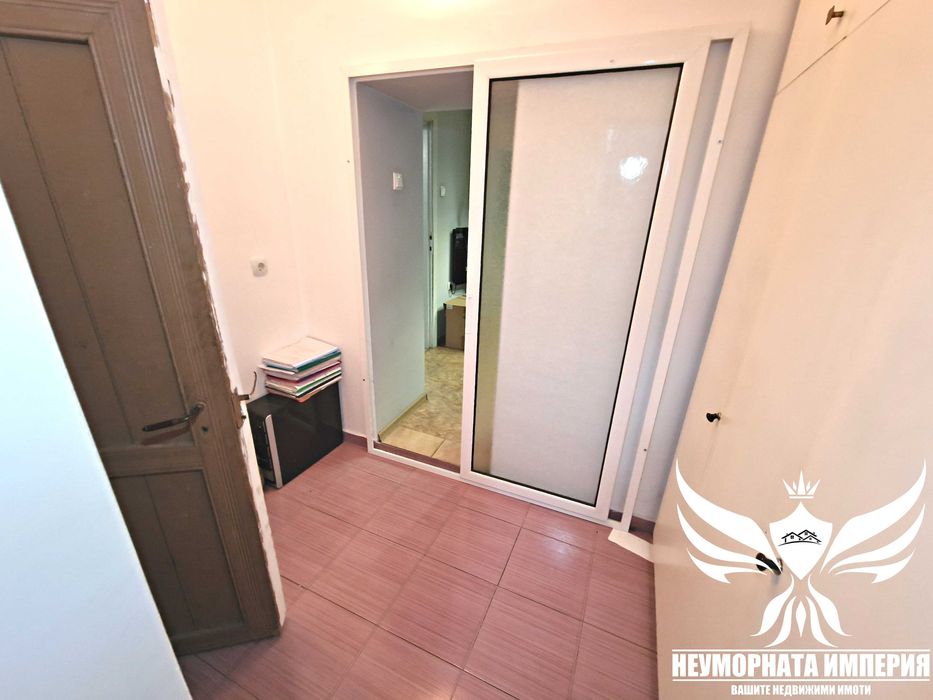 Продава се Тристаен апартамент в Асеновград - 128 кв.м за 852 €/кв.м - Снимка #11
