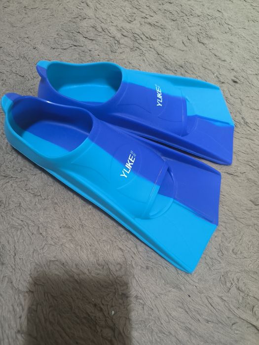 Ласты .                .