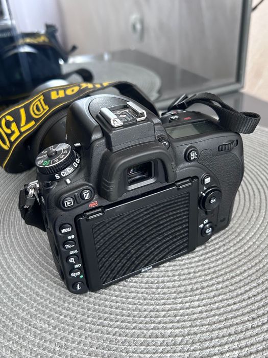 Nikon D750 + Tamron SP 45mm f / 1.8 DI VC USD