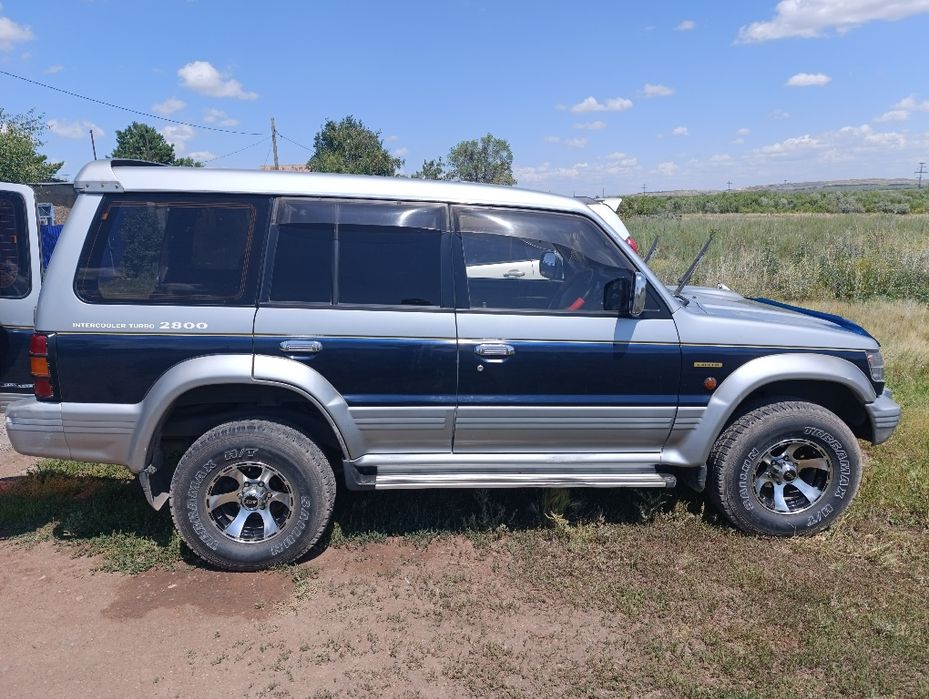 Продам Митсубиси Паджеро 2