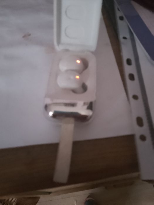 Telefon Tcl mobil si casti