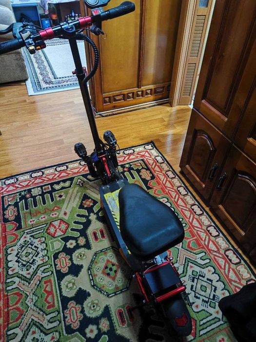 Электросамокат Skillmax, Model YF-005A