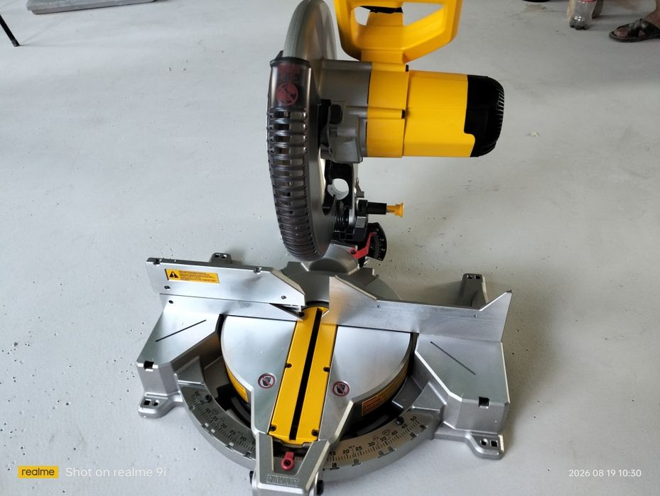 Продам DeWalt  Dws715