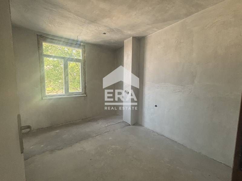 Продава се Тристаен апартамент в Хасково, Дружба 1 - 100 кв.м за 1080 €/кв.м - Снимка #1