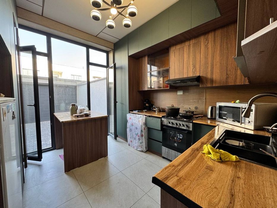 Продаётся коттедж Миробадский район,Alfraganus,топ локация !