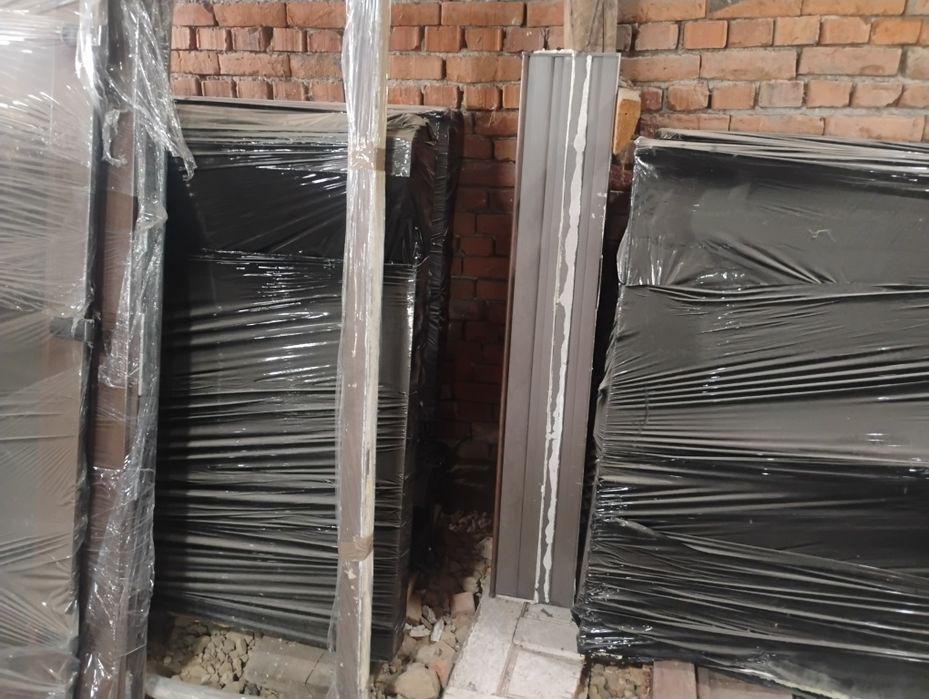 Vând ferestre termopan PVC culoare maro