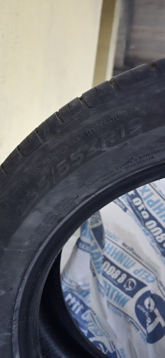Продам шины 235/55 R19
