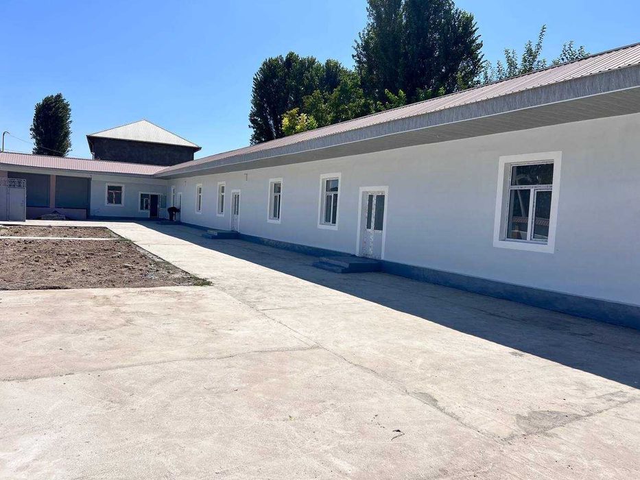 Срочно продается участок под детский сад или чайхана!