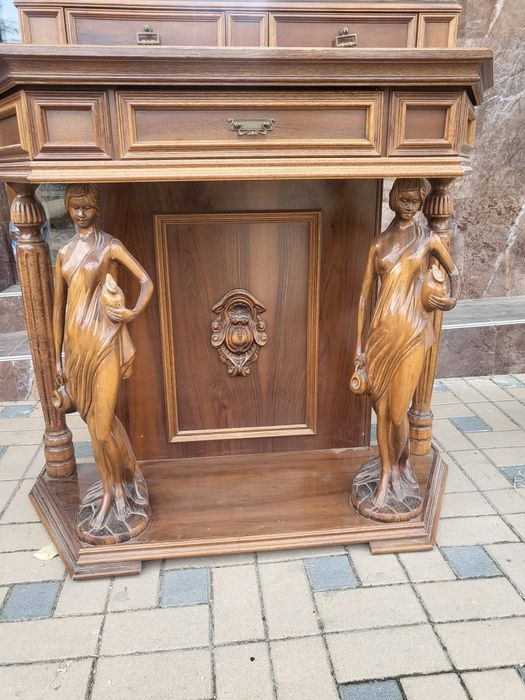 Шкаф с огледало. Красиво