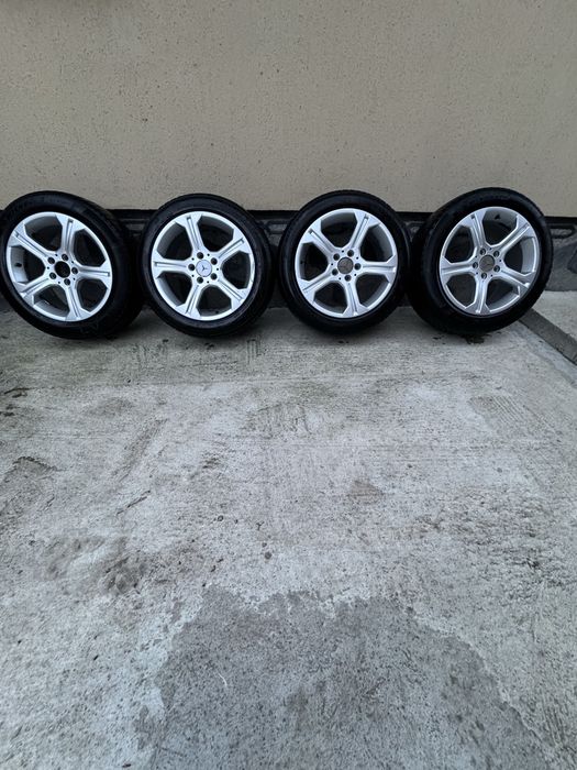 Jante mercedes cu anvelope Michelin de iarna.