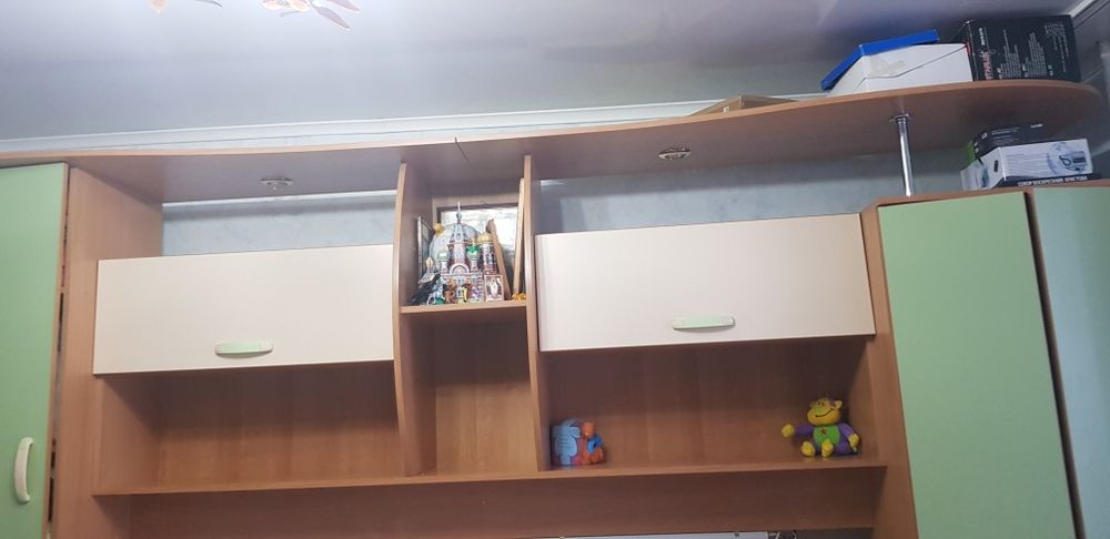 Стенка в спальню