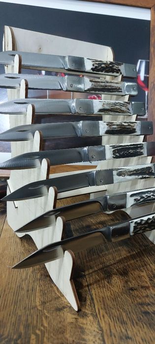 Briceag facut manual cu maner din corn de cerb cu teaca