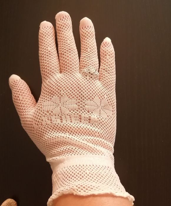 Mănuși pentru mireasa