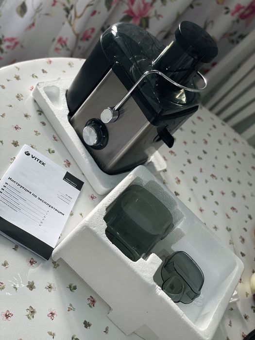 Продам новую Соковыжымалку VITEK