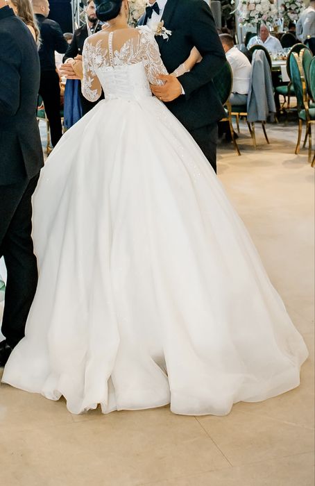 Vând rochie de mireasă stil prințesă