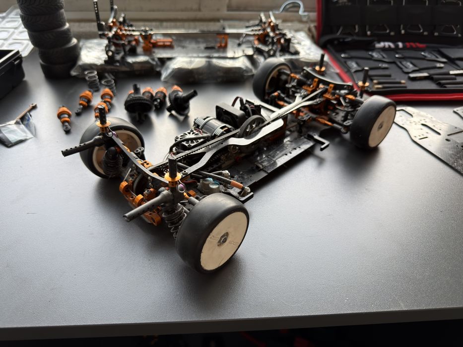 Xray T4 Mid Motor с много части