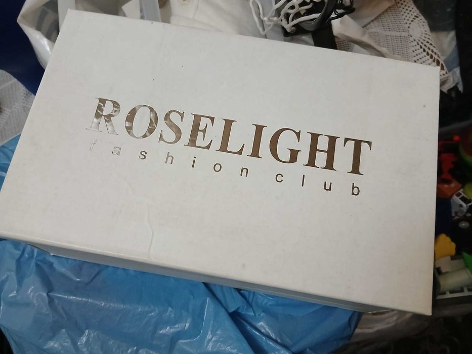 Стилни обувки на ток