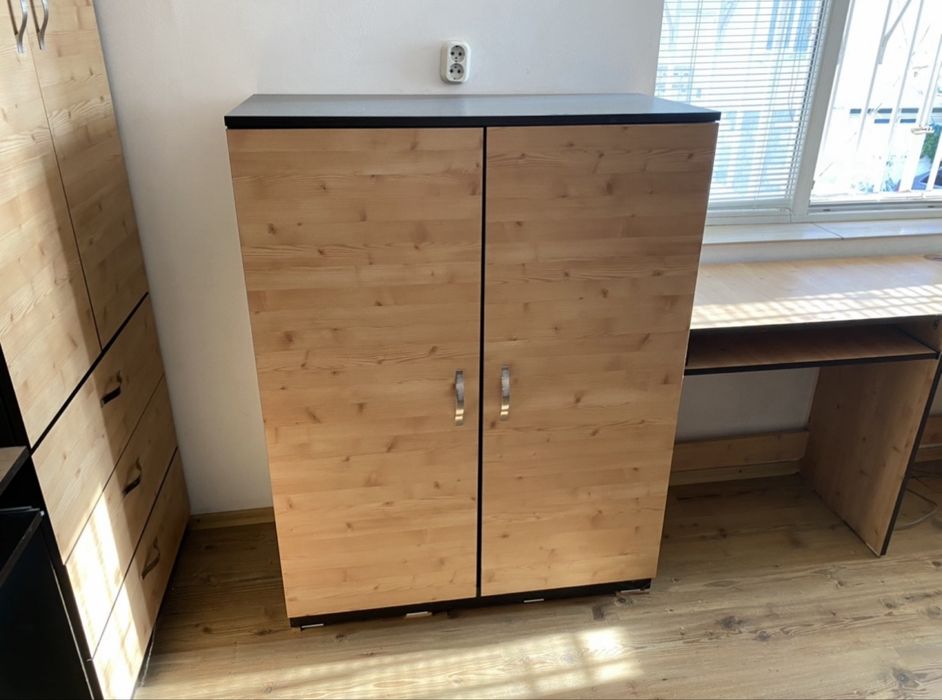 Скрин с бюра Обзавеждане