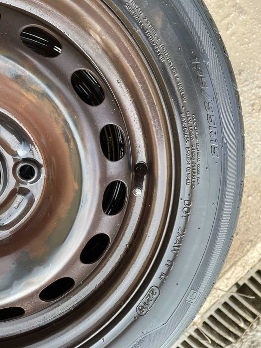 Гуми  с джанти и тазове летни 195/55/15