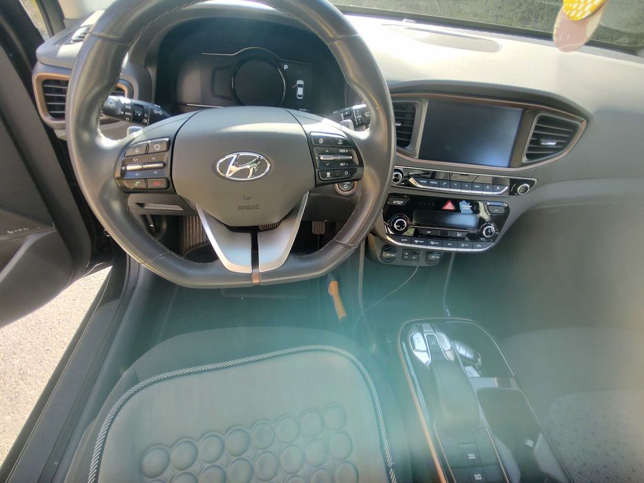 Hyundai Ioniq full Electric full opțion type AE. 120 CP. 2018