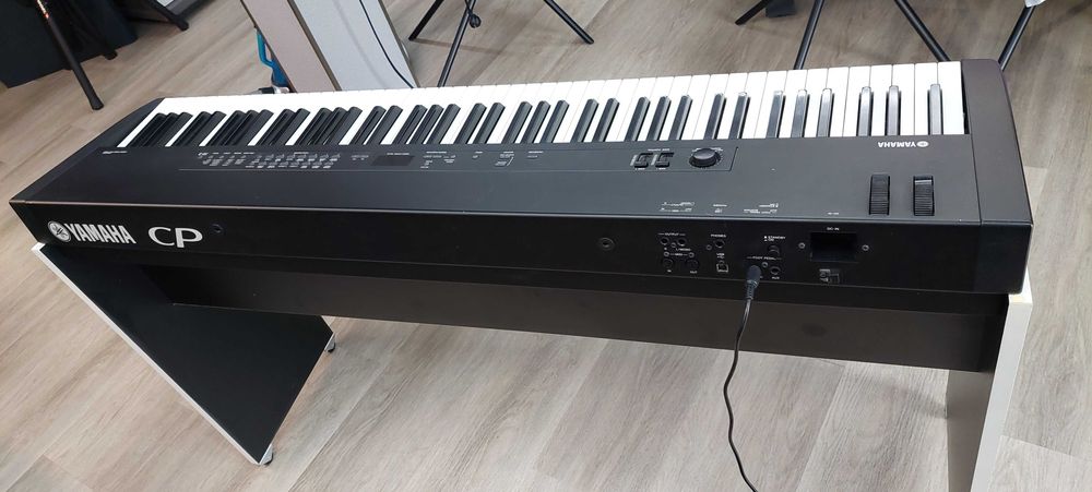 Пиано Ямаха СР-33