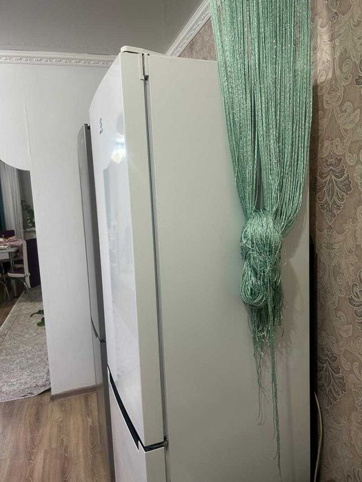 Холодильник "Индезит"