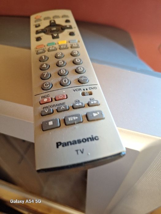 Продавам цветен телевизор