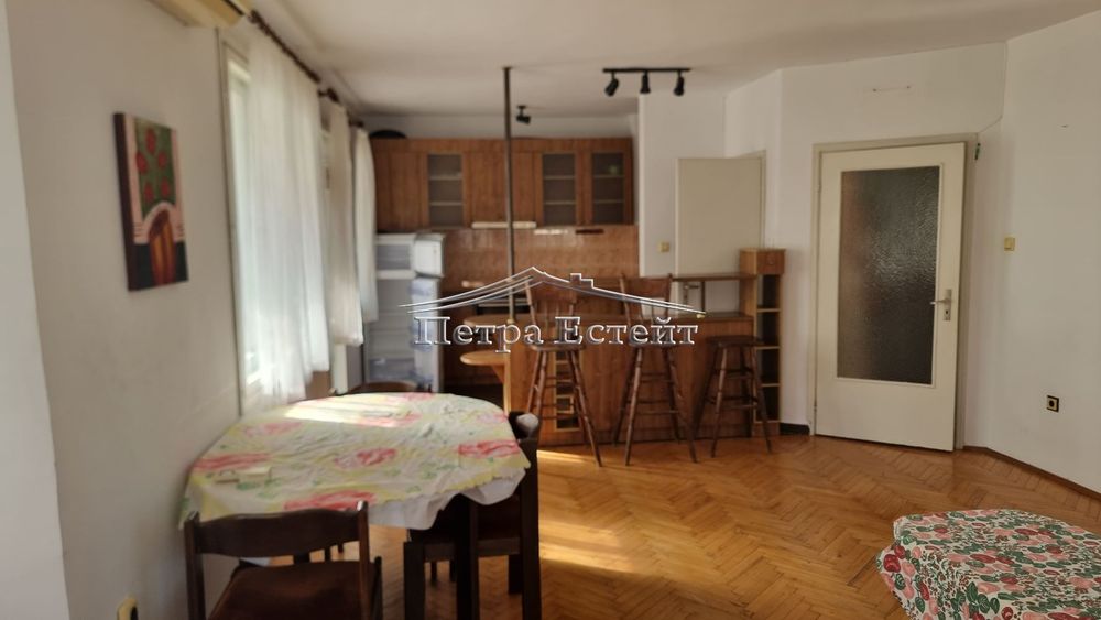 Дава се под наем Тристаен апартамент в Варна, Бриз - 107 кв.м за 459 € - Снимка #1