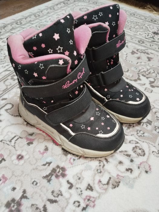 Продам зимние комбинезон,ботинки,куртку