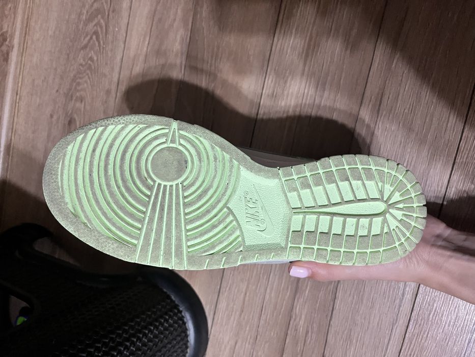 Обувки нови nike sportswear