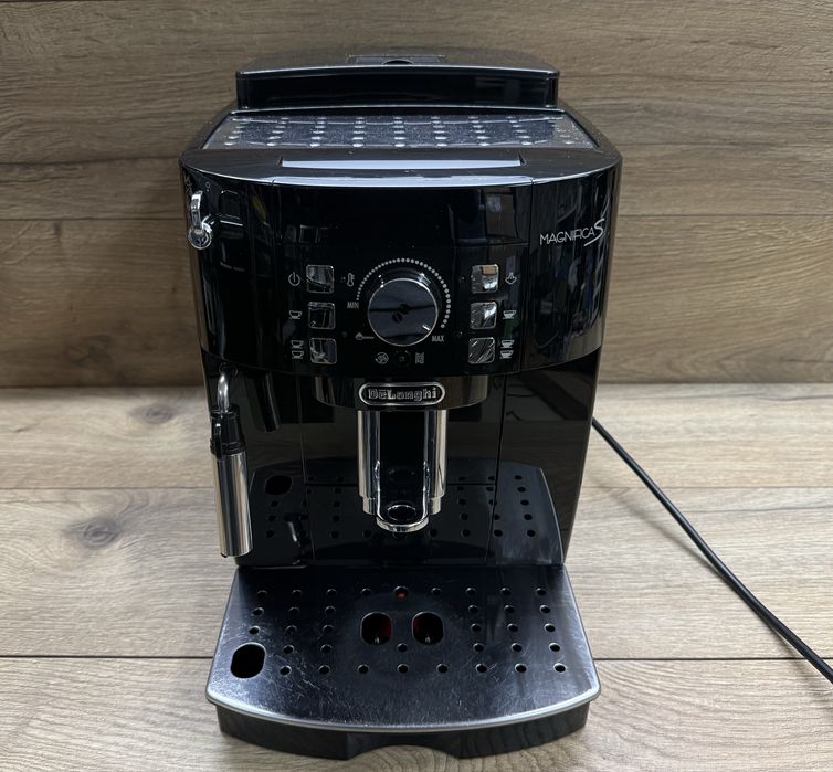 Кафемашина Delonghi MagnificaS Type:ECAM21.116.B