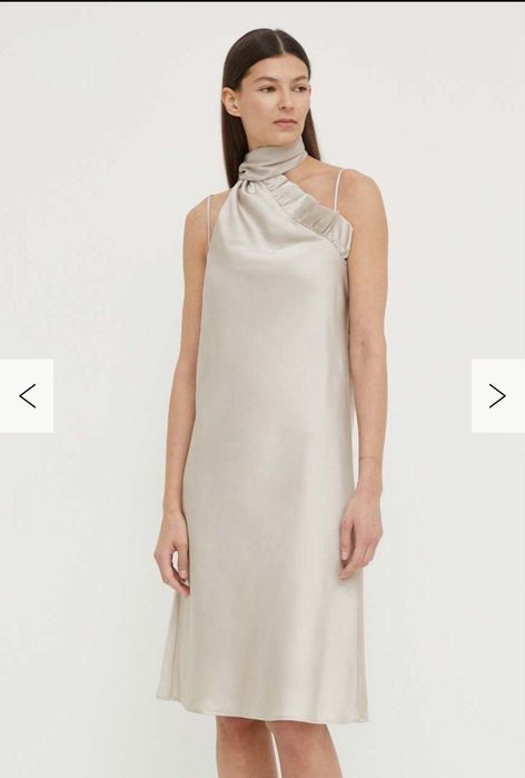 Сатенена рокля Bruuns Bazaar