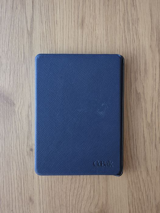 Amazon Kindle 10th Gen (с подсветка) + оригинален калъф, кутия и кабел