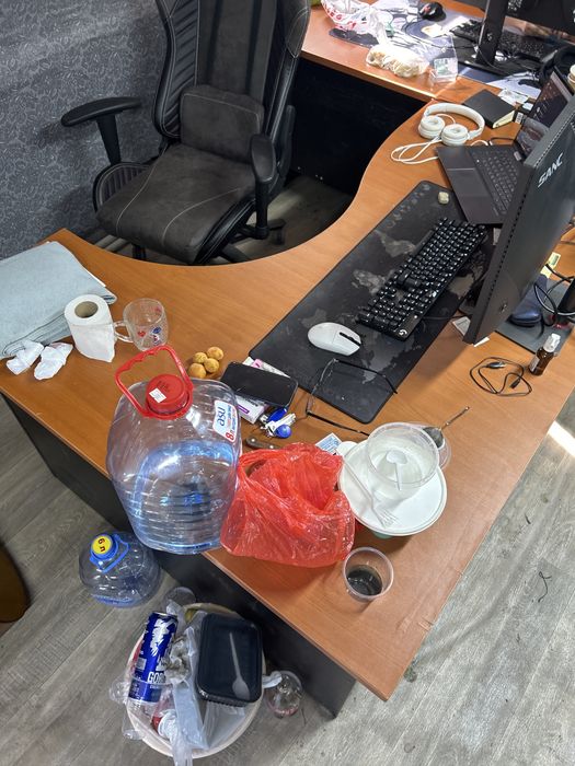 Продается рабочий стол бу