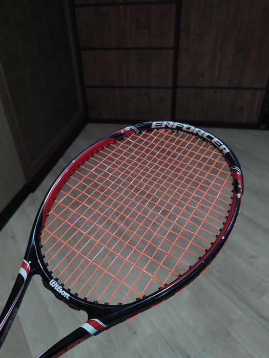 Теннисная ракетка от "Wilson". "Wilson" tennis raketkasi