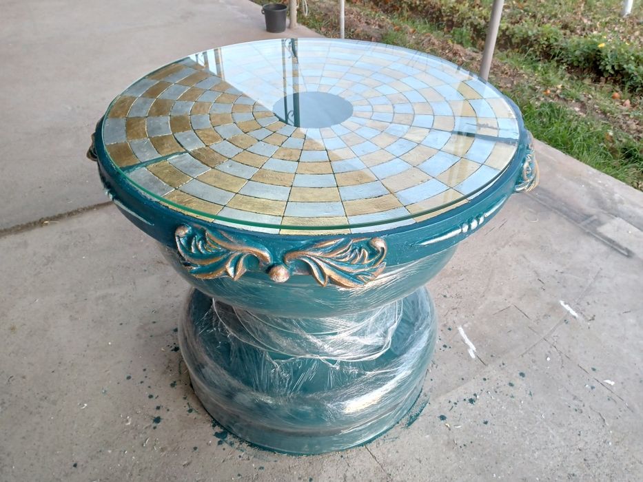 Декоративные стол