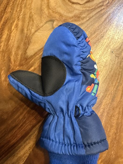 Детски ръкавици нови