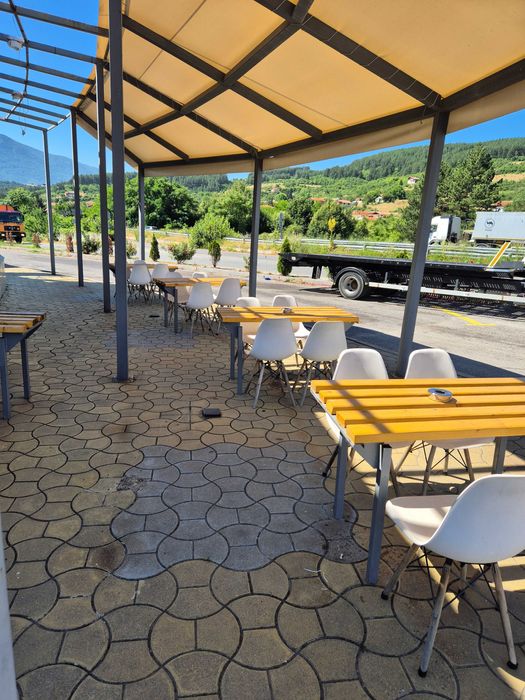 Дава се под наем Заведение в с. Пиперево, Област Кюстендил - 200 кв.м за 1020 € - Снимка #2