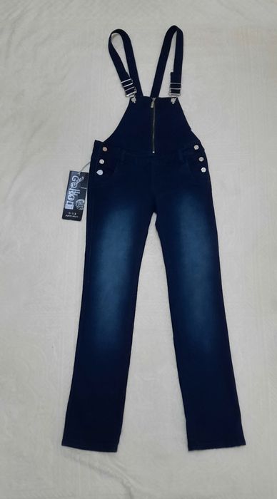 Женский джинсы продается.