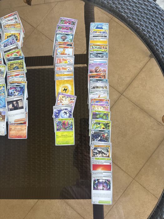 173 оригинални Pokémon карти на английски, японски и френски + подарък Pokémon ex и 3 Reverse Holo