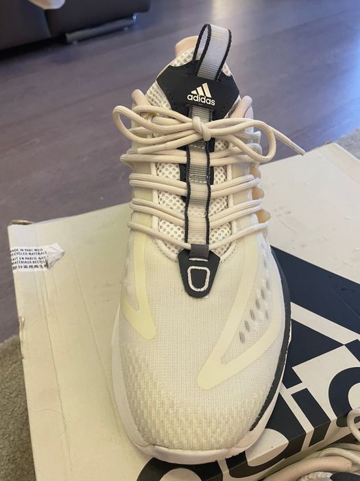 Adidas Alphaboost V1