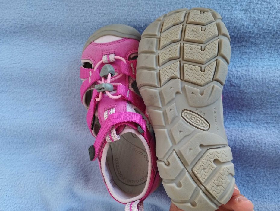 Обувки Keen и Crocs номер 29.