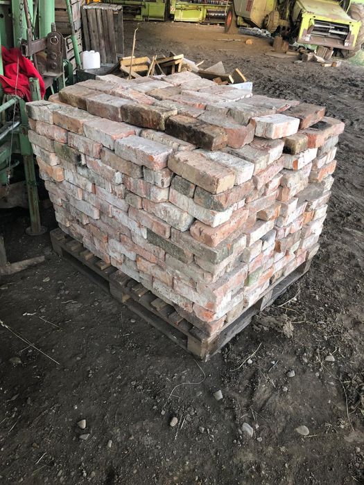 Cărămidă din demolări