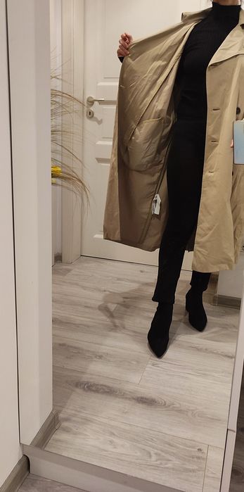 Trenci clasic Zara cu eticheta mărimea XS bej, model actual