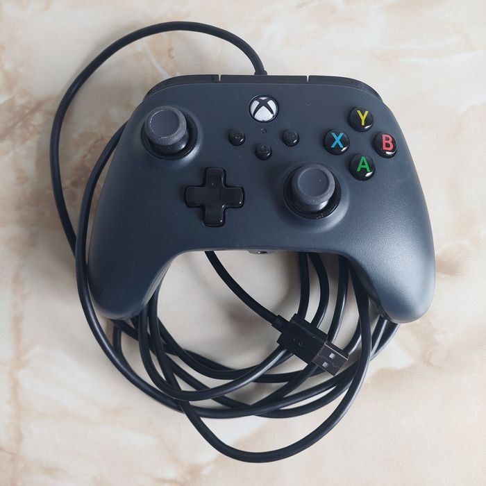 [XboxOne] Vând manetă / controller / joystick pentru Xbox One //poză