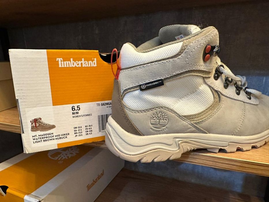 Кроссовки и ботинки тимберленд